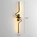 Grande applique murale LED noire ondulée – SKELVIK