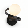 applique murale design globe verre opale métal noir fond blanc — Alenza