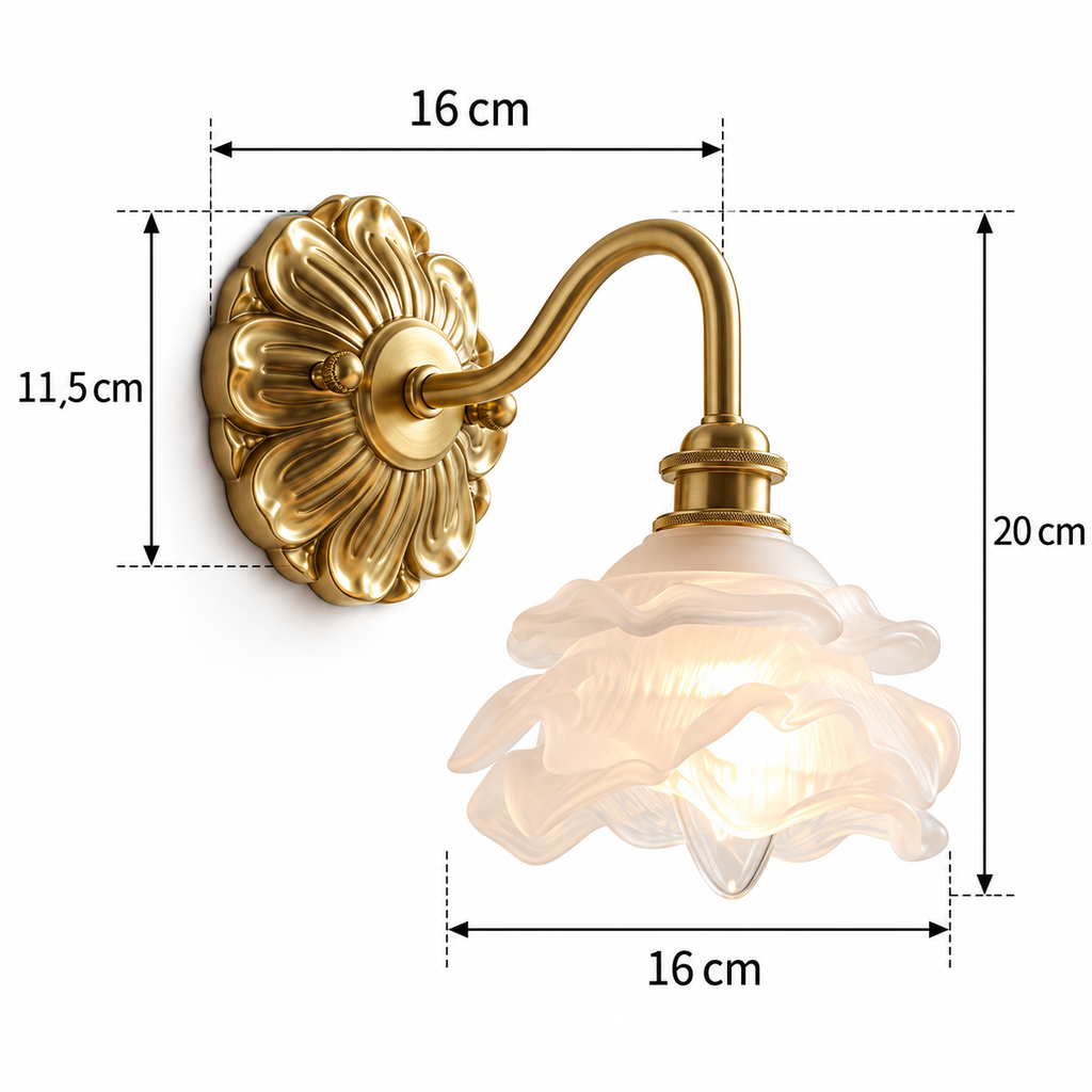 Applique murale fleur en laiton doré et verre blanc  ROSÉLIA