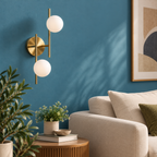 Applique murale laiton doré et globe opalin – LYSEN