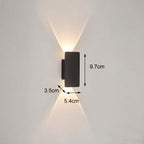 applique murale extérieure LED lame verticale VELTIA mise en situation 13 — Alenza