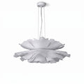 suspension fleur acrylique blanche pétales translucides sur fond blanc — Alenza