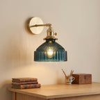 applique murale laiton doré vintage lumière chaude salon — Alenza