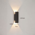 applique murale extérieure LED lame verticale VELTIA mise en situation 16 — Alenza