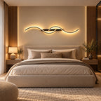 Grande applique murale LED noire design ondulé - chambre