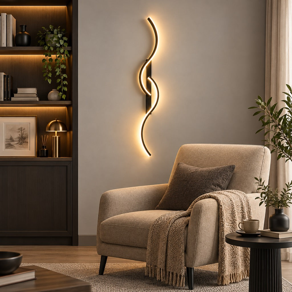 Grande applique murale LED noire design ondulé - coin lecture