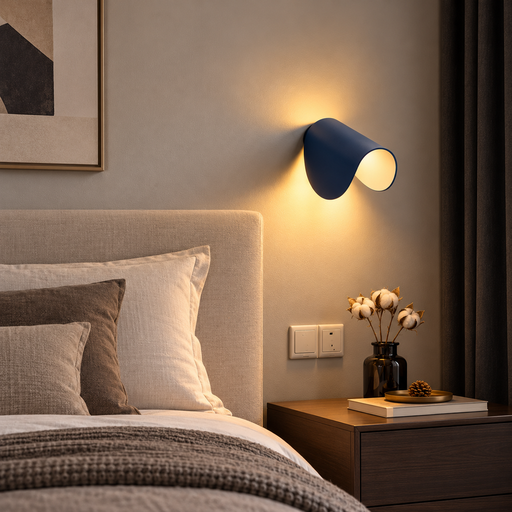 Applique murale LED orientable en aluminium VELORA